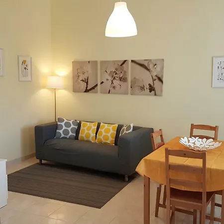 アパート Mucifal A